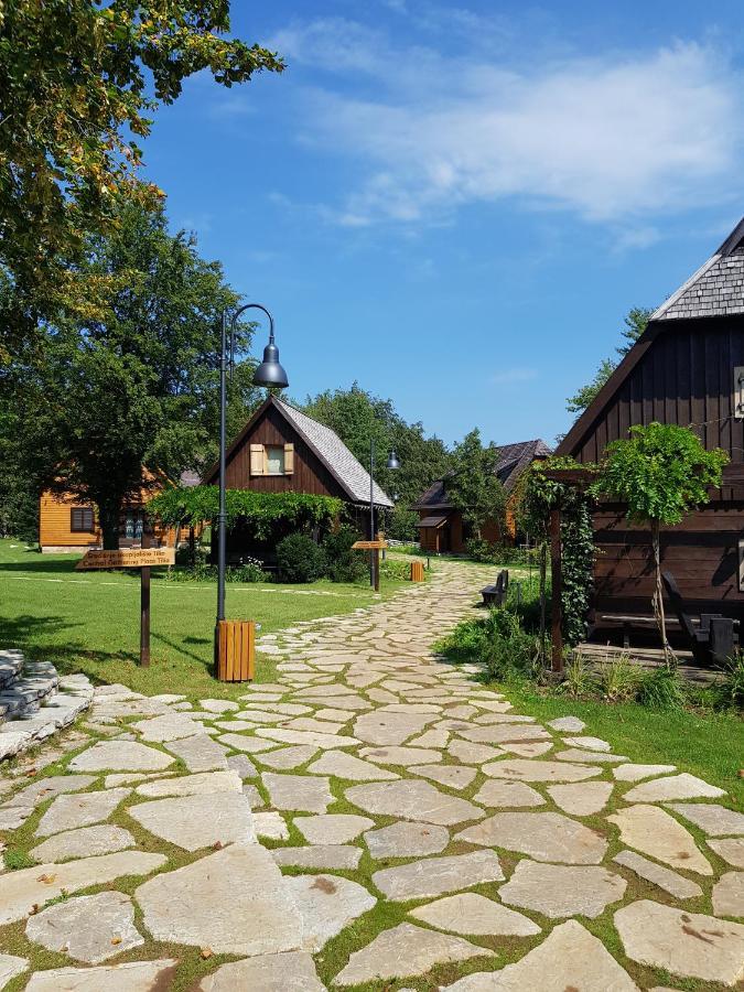 Fenomen Plitvice Resort Plitvička Jezera Eksteriør bilde